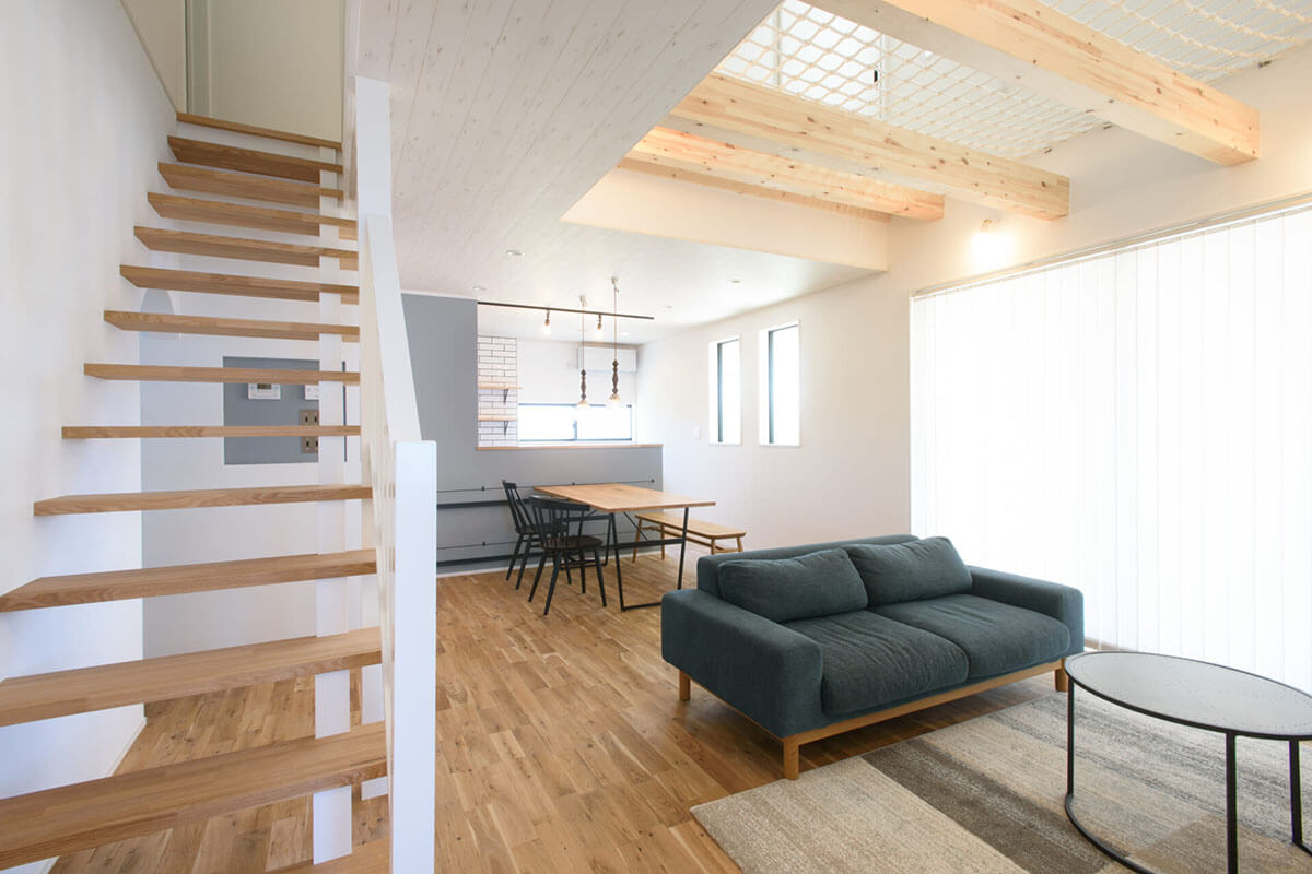 吹抜ネットのある家