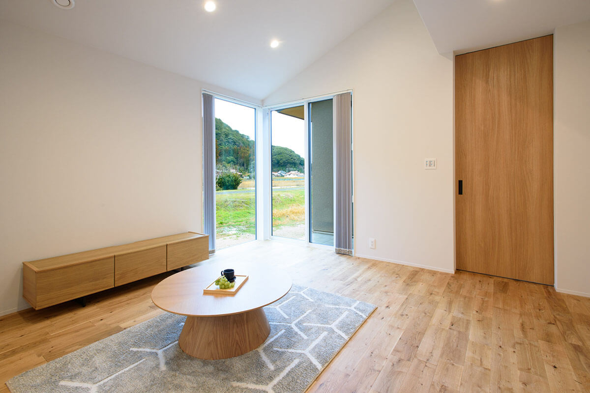 屋外と室内がつながり、自然を身近に感じられる